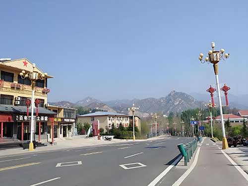 西柏坡红色教育基地：双轨并进育新才