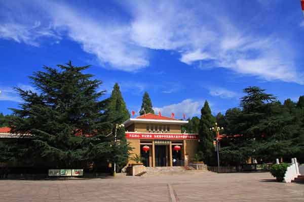 西柏坡党建培训基地如何引导中高校党组织成员