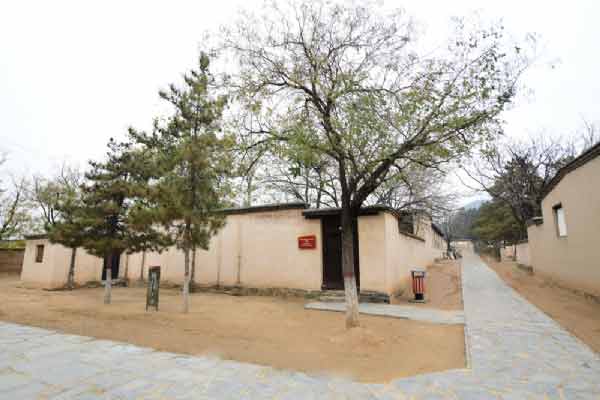 西柏坡廉政教育基地通过红色教育，引导机关干部重温"六条铁律"