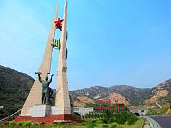 西柏坡红色教育基地以两个务必为核心锤炼党员干部初心