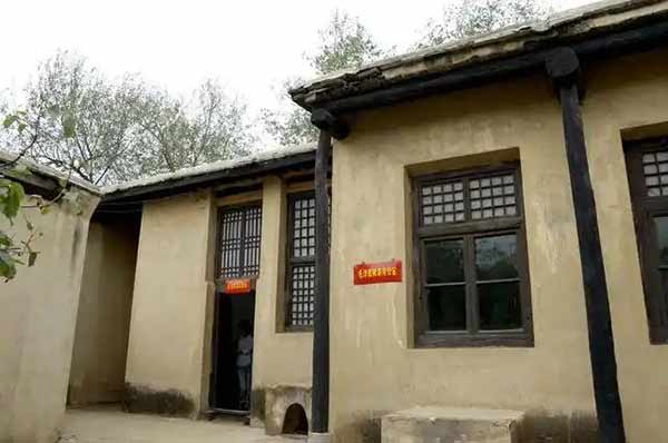 西柏坡红色教育基地：筑牢党建与干部培训红色主阵地